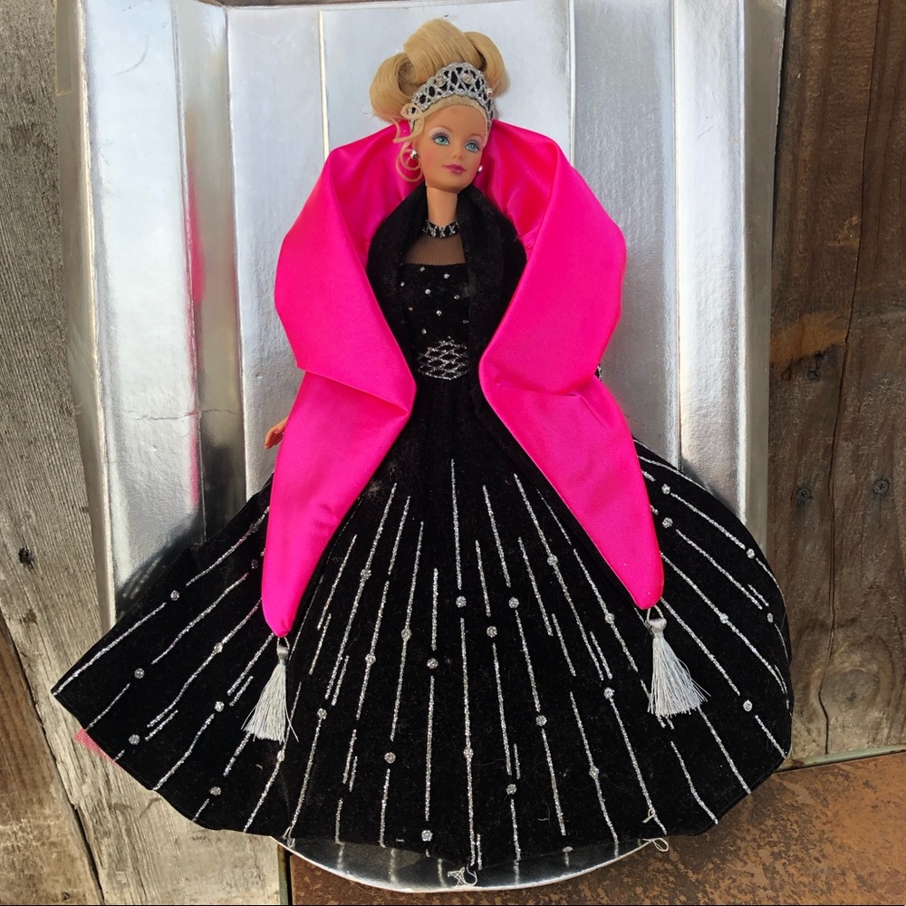 1998 Barbie Special Edition Happy Holidays